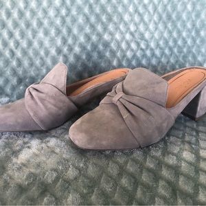 Vionic Gray Suede Knot-Front Mules
